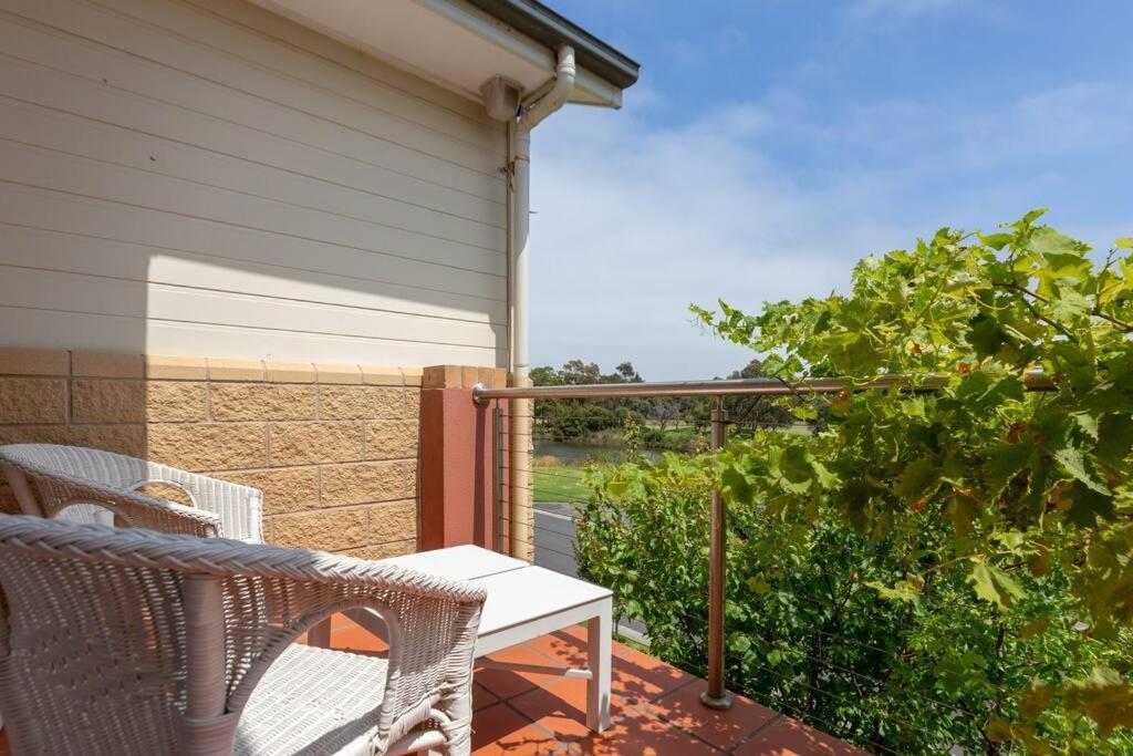 3 Bedroom Townhouse In Bonbeach Vic Exterior photo